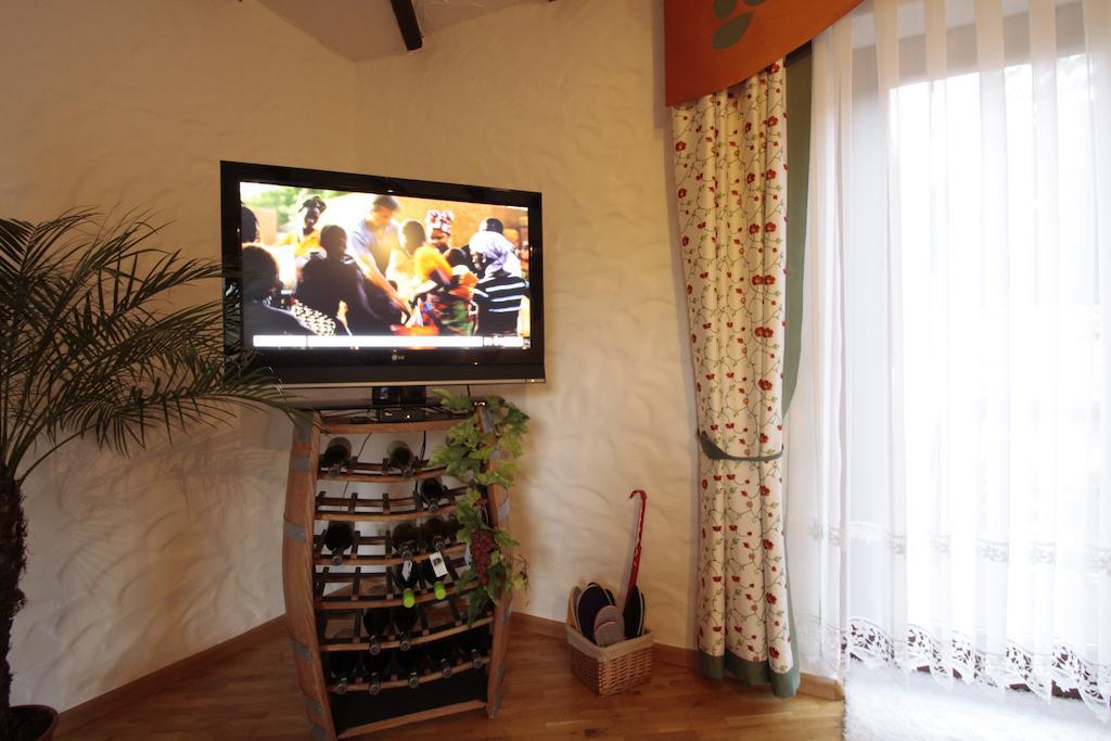 Luxus Appartement Schwarzwald Bei Freiburg 4 Schlafzimmer Sauna Sölden Habitación foto