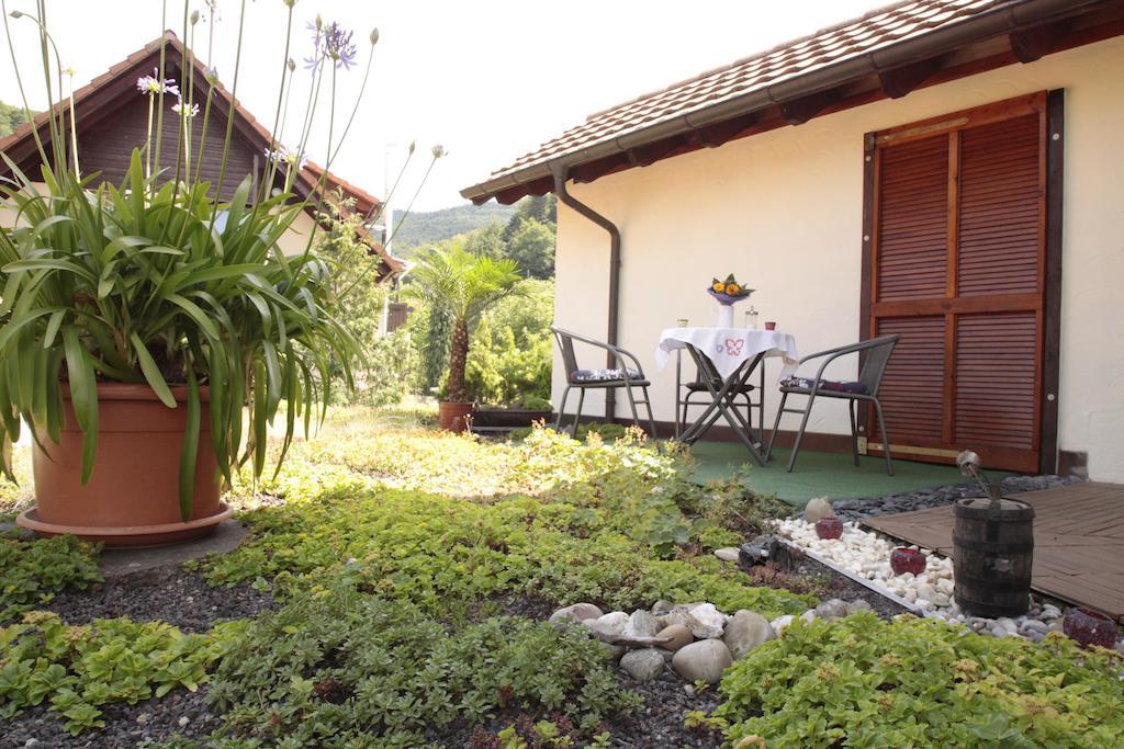 Luxus Appartement Schwarzwald Bei Freiburg 4 Schlafzimmer Sauna Sölden Habitación foto